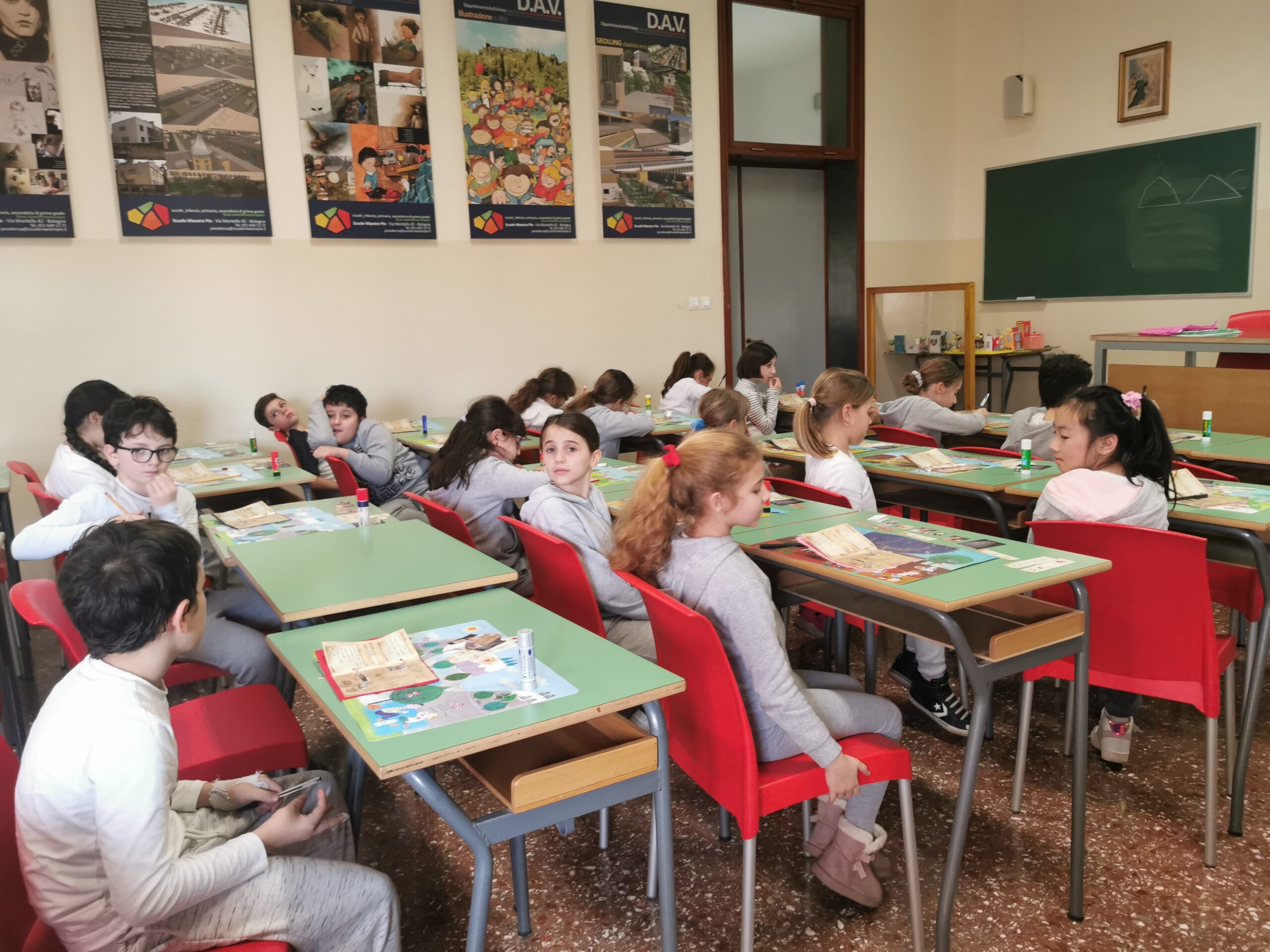 Un Viaggio Indietro Nel Tempo CON UN MINI LAPBOOK Scuole Maestre Un Viaggio Indietro Nel Tempo CON UN MINI LAPBOOK Scuole Maestre